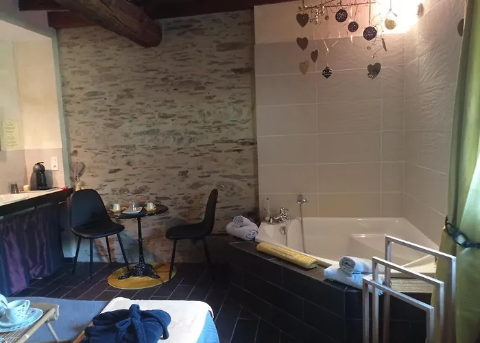 B&B La Closerie De La Herissiere 라젤르이본